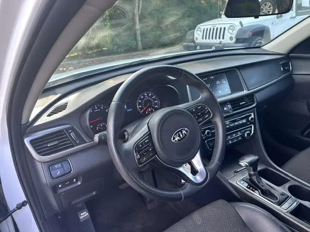 Used 2018 Kia Optima S w/ Panoramic Sunroof Package FWD image 7