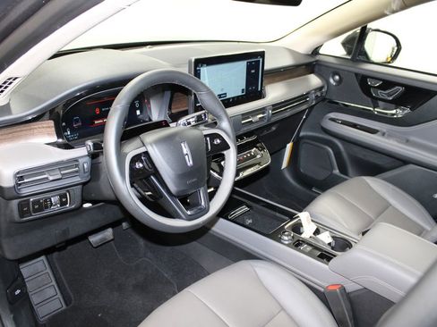 New 2026 Lincoln Corsair Reserve image 23