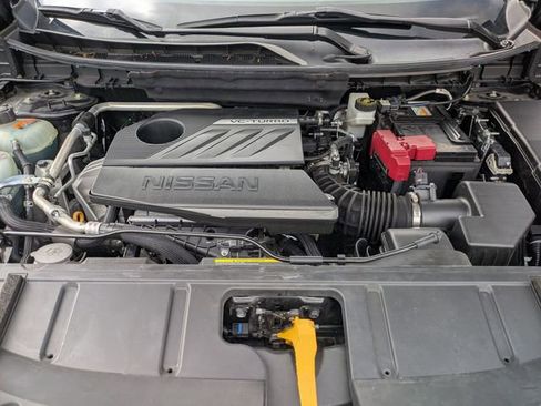 Used 2024 Nissan Rogue SV FWD image 12