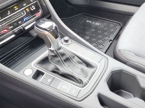 New 2026 Volkswagen Jetta SE image 15