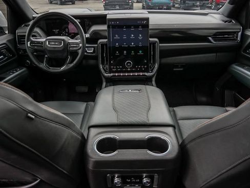 Used 2025 GMC Yukon AT4 w/ AT4 Premium Package AWD/4WD image 55