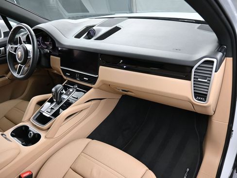 Certified 2023 Porsche Cayenne image 32