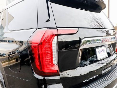 Used 2022 GMC Yukon SLT w/ SLT Premium Package image 38
