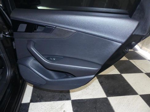 Used 2022 Audi A4 2.0T Premium w/ Convenience Package image 28