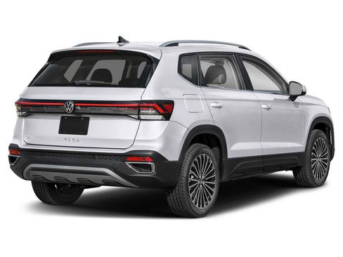 New 2026 Volkswagen Taos SE image 2