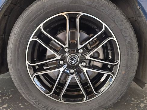 Used 2025 Honda Civic LX image 34