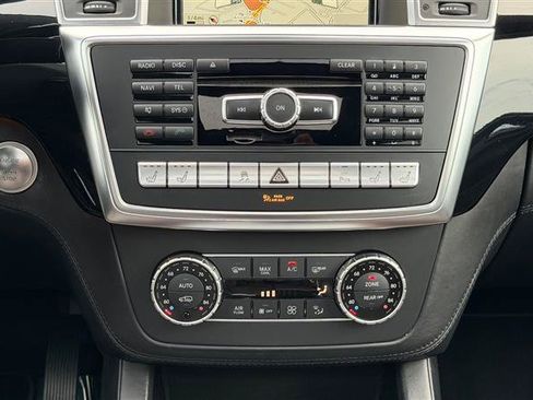 Used 2016 Mercedes-Benz GL 550 4MATIC image 28