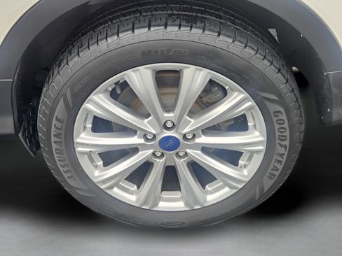 Used 2017 Ford Escape Titanium AWD/4WD image 28