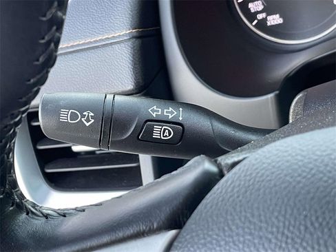 Used 2021 GMC Terrain SLE w/ Driver Convenience Package image 28