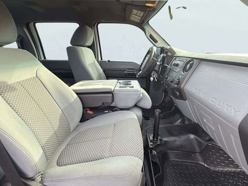 Used 2016 Ford F250 XL w/ Power Equipment Group image 13