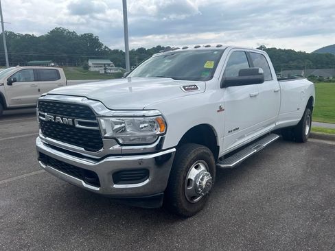 Used 2022 RAM 3500 Big Horn AWD/4WD image 1