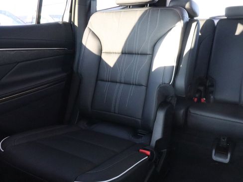 New 2026 Buick Enclave Avenir w/ Super Cruise Package image 13