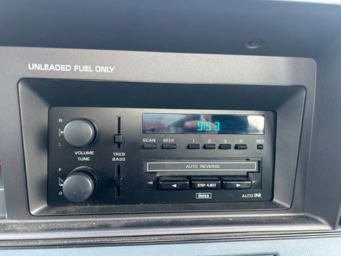 Used 1996 Oldsmobile Cutlass Ciera SL FWD image 14