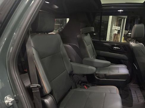 Used 2026 GMC Yukon AT4 w/ AT4 Premium Package AWD/4WD image 38