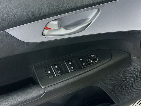 Used 2024 Kia Forte LXS image 15