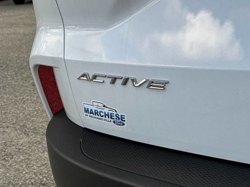 Certified 2023 Ford Escape Active AWD/4WD image 15