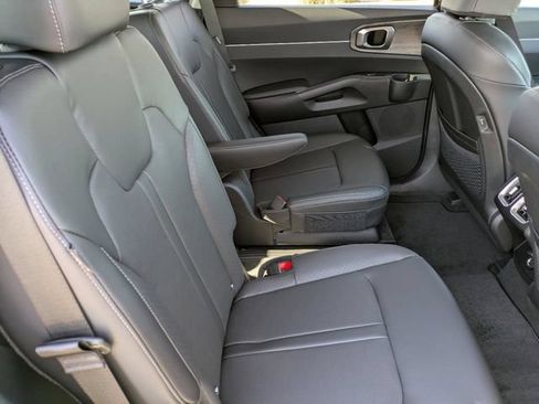 Certified 2025 Kia Sorento X-Line EX AWD/4WD image 14