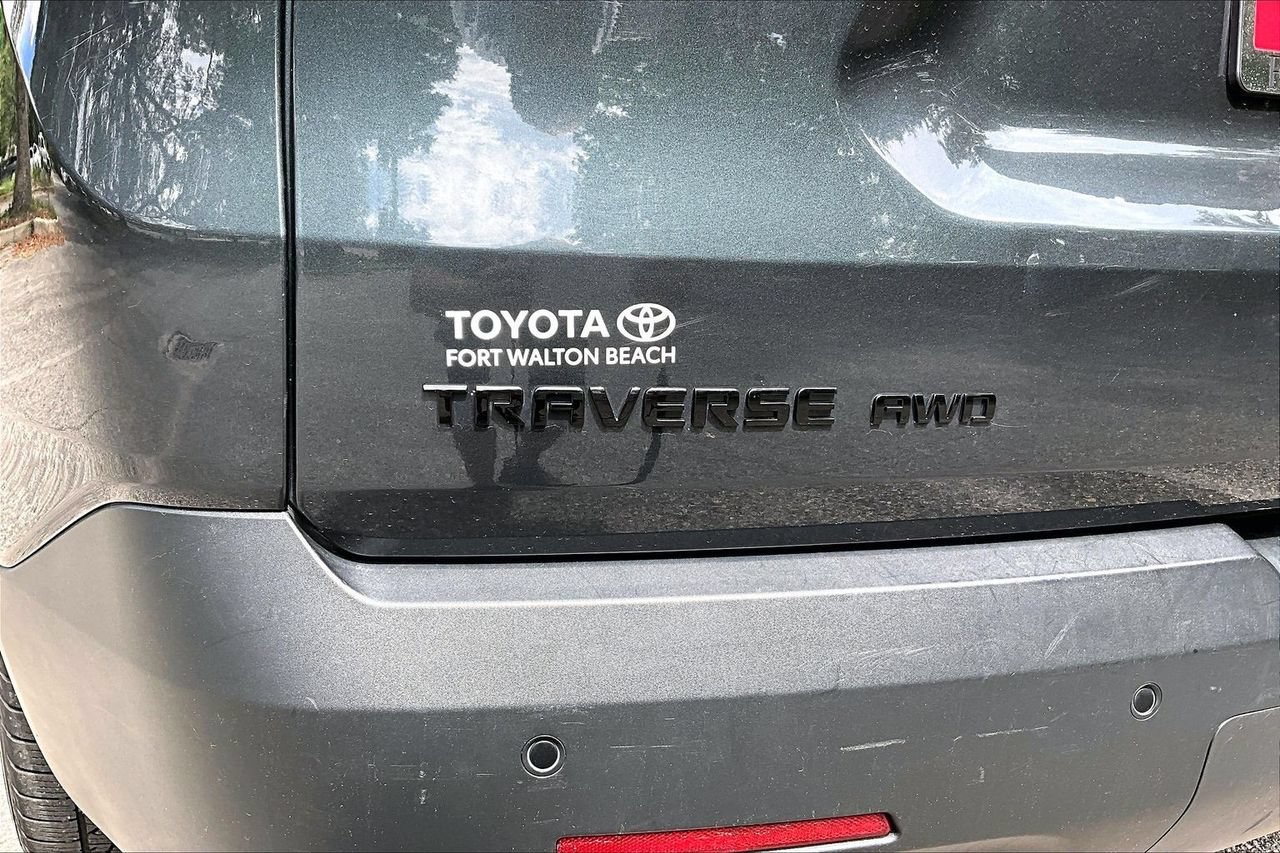 Used 2021 Chevrolet Traverse RS AWD/4WD image 27