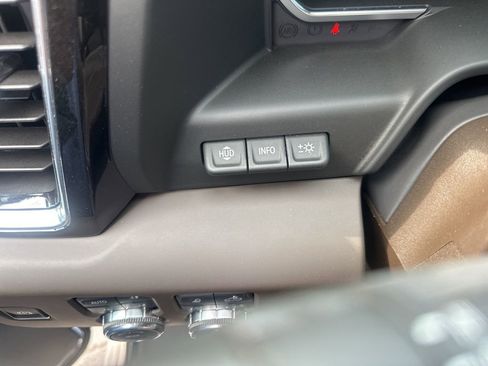 Used 2024 GMC Sierra 2500 Denali w/ Denali Reserve Package image 40