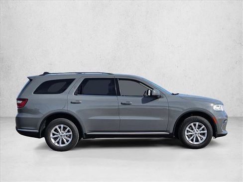 Used 2022 Dodge Durango SXT image 4