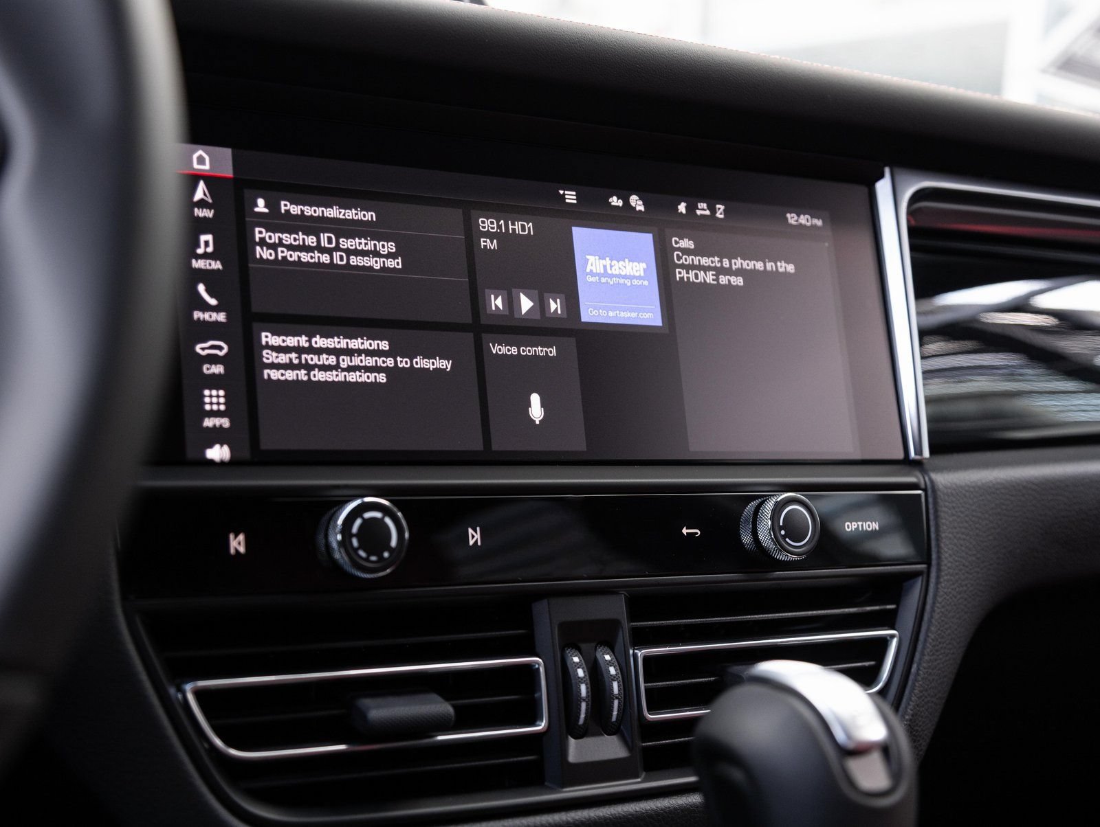 Certified 2026 Porsche Macan S AWD/4WD image 25