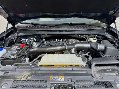 Used 2025 Ford Expedition Max Platinum w/ Driver's Package AWD/4WD image 31