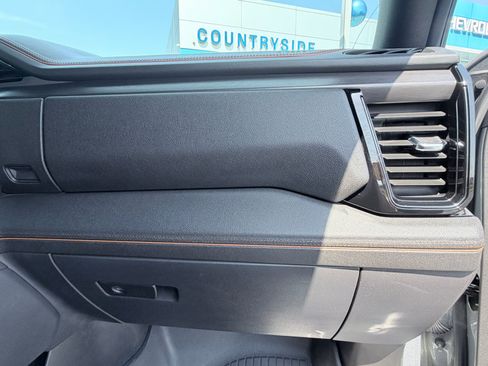 Used 2025 GMC Sierra 1500 AT4 w/ AT4 Premium Package AWD/4WD image 19