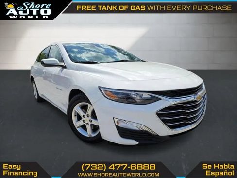 Used 2021 Chevrolet Malibu LS w/ Driver Confidence Package II FWD image 3