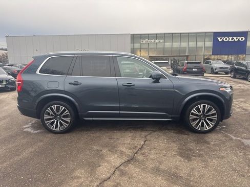 Used 2021 Volvo XC90 T5 Momentum w/ Climate Package image 3