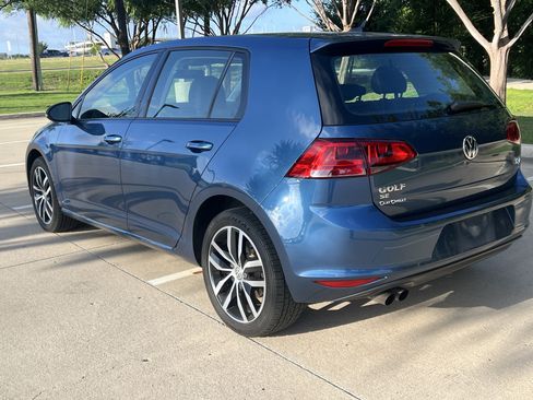 Used 2017 Volkswagen Golf 4-Door FWD image 8
