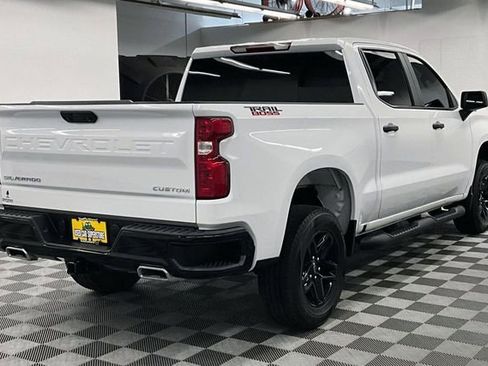 Used 2025 Chevrolet Silverado 1500 Custom Trail Boss AWD/4WD image 13