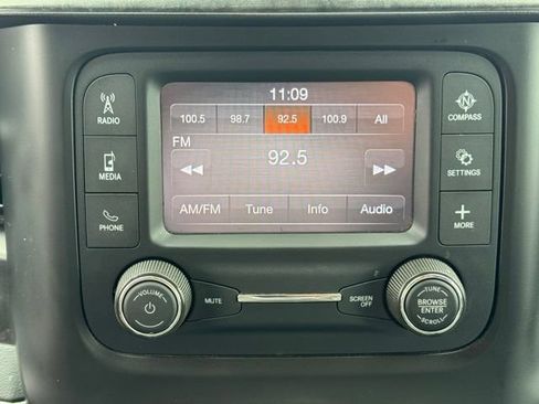 Used 2021 RAM 1500 Big Horn AWD/4WD image 18