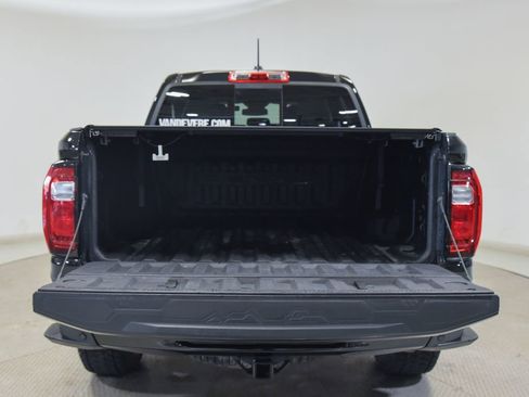 Used 2024 GMC Canyon Denali AWD/4WD image 13