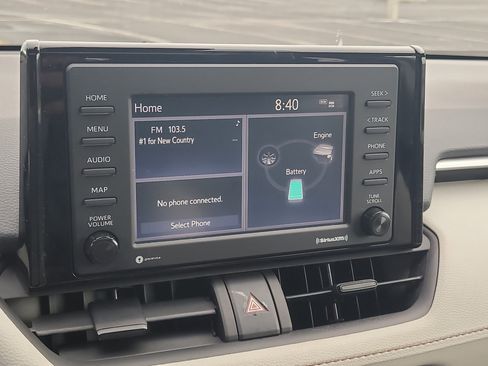 Used 2022 Toyota RAV4 XLE image 25