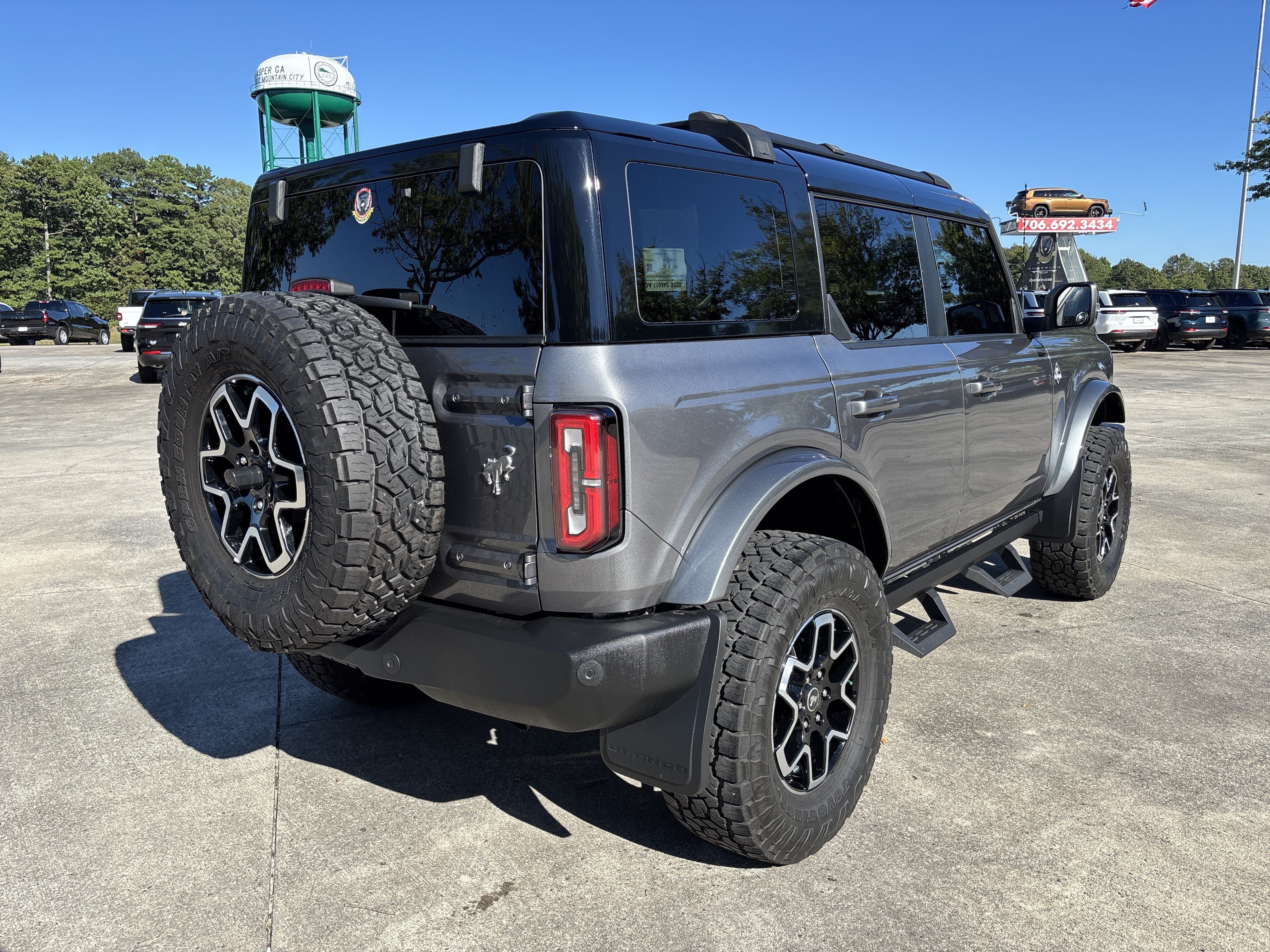 Used 2024 Ford Bronco Outer Banks AWD/4WD image 7