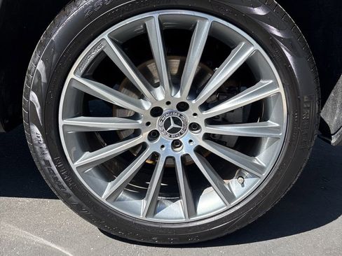 Used 2022 Mercedes-Benz GLC 300 image 5