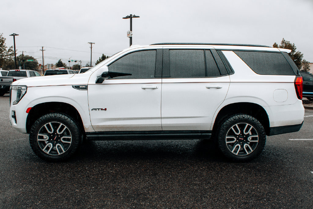 Used 2021 GMC Yukon AT4 w/ Technology Package AWD/4WD image 4