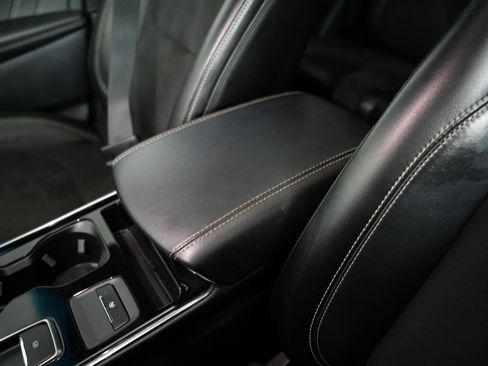 Used 2019 Ford Edge ST w/ Convenience Package image 34