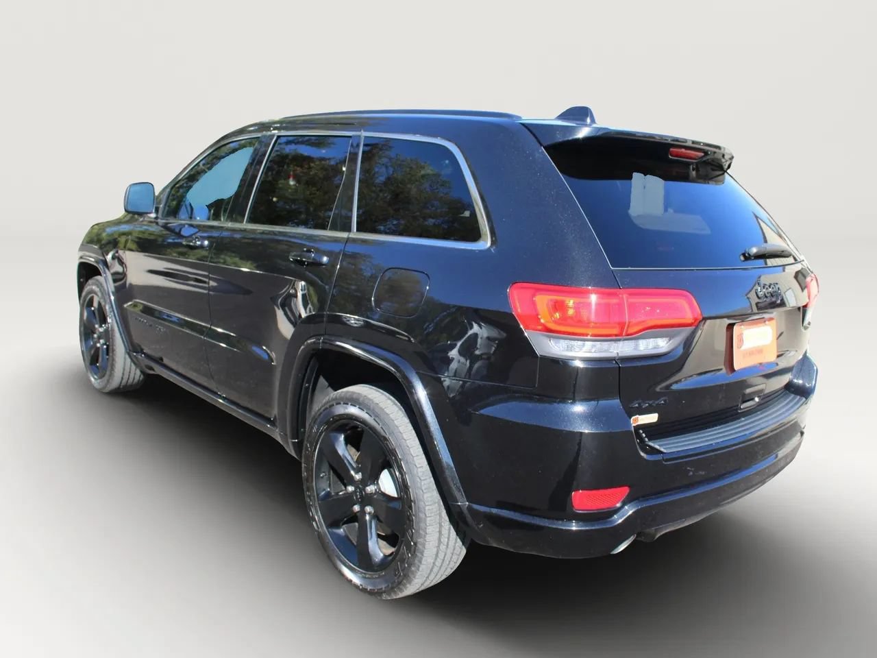 Used 2015 Jeep Grand Cherokee Laredo AWD/4WD image 6