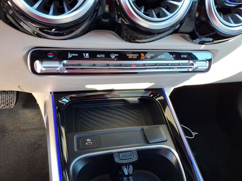 New 2026 Mercedes-Benz GLB 250 4MATIC image 19