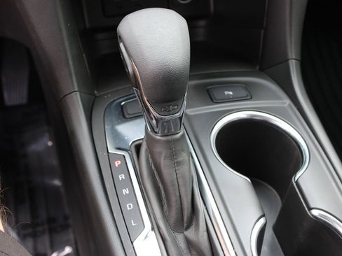 Used 2024 Chevrolet Equinox LT w/ Driver Convenience Package AWD/4WD image 17