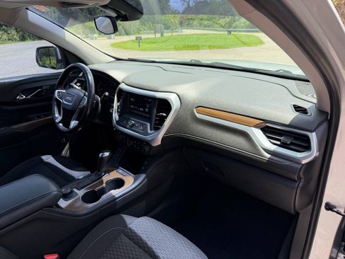 Used 2018 GMC Acadia SLE AWD/4WD image 26