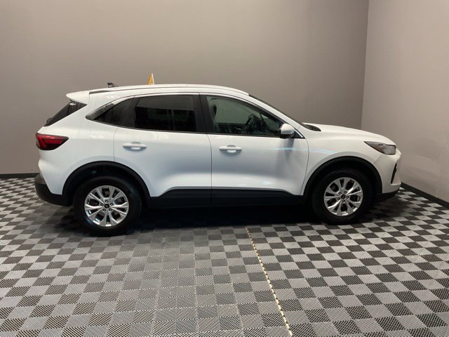 Used 2023 Ford Escape Active w/ Tech Pack #2 AWD/4WD image 7