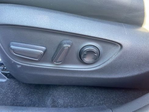 Used 2021 Toyota RAV4 Limited image 21