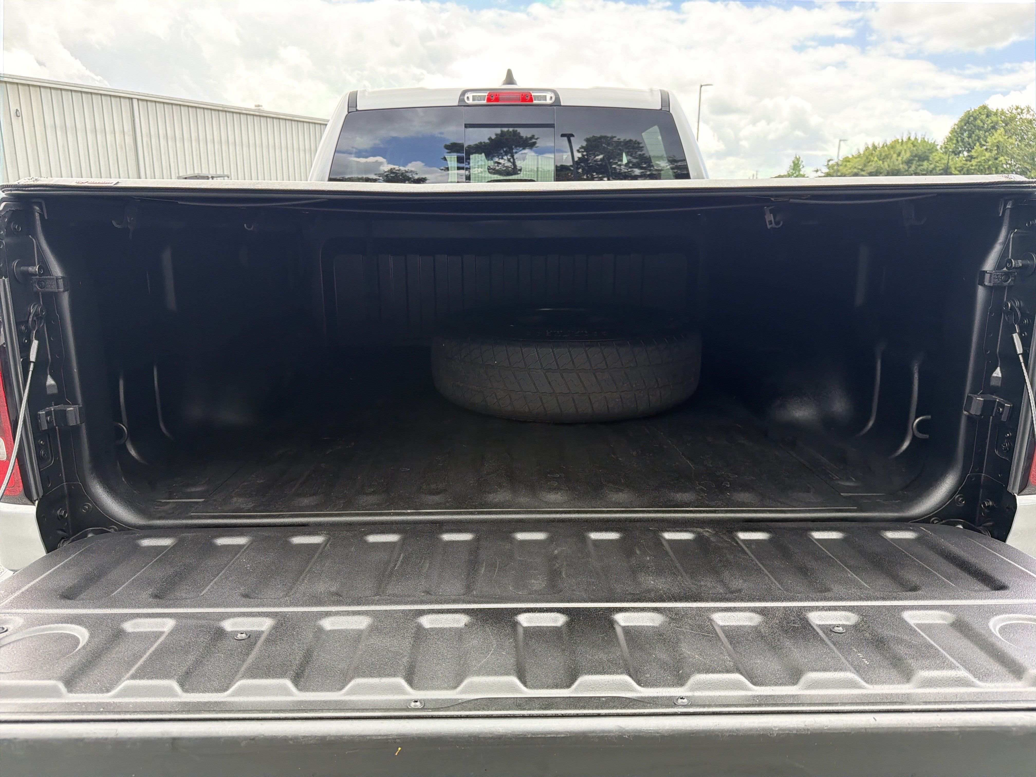 Used 2023 RAM 1500 Big Horn AWD/4WD image 22