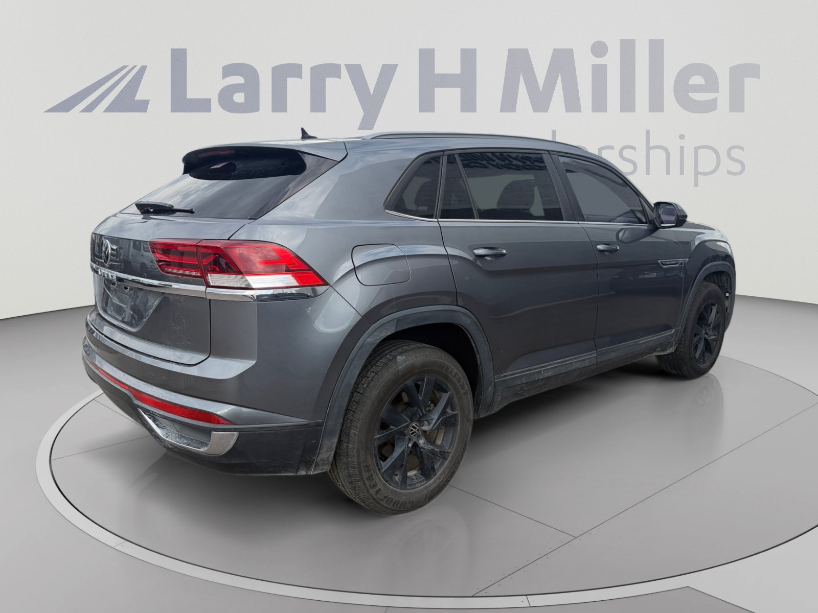 Used 2021 Volkswagen Atlas Cross Sport S FWD image 5