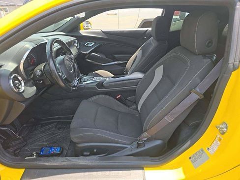 Used 2016 Chevrolet Camaro SS RWD image 5