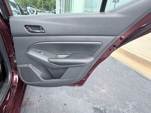 Used 2025 Nissan Altima 2.5 SV FWD image 28