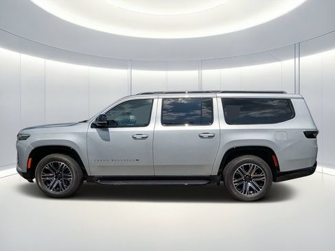 New 2026 Jeep Grand Wagoneer L 4WD w/ HD Trailer Tow Package image 7