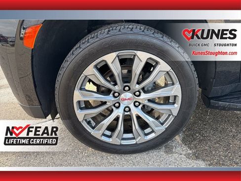 Used 2023 GMC Yukon XL Denali AWD/4WD image 16
